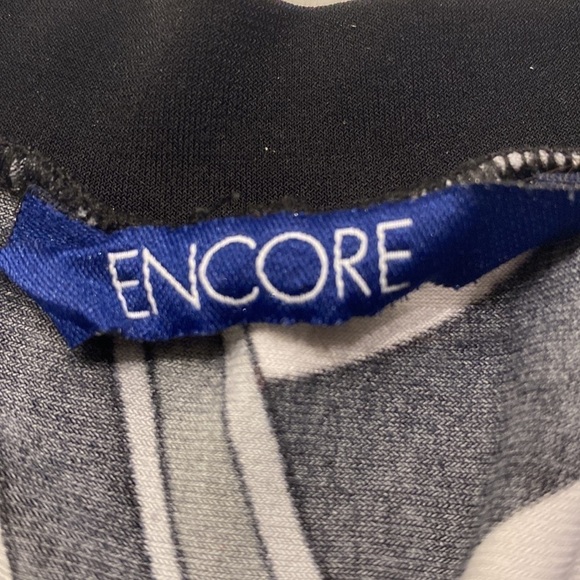 ENCORE V-Neck top Abstract Black White Grey Babydoll Empire Womens Plus Size 3X - Picture 3 of 10